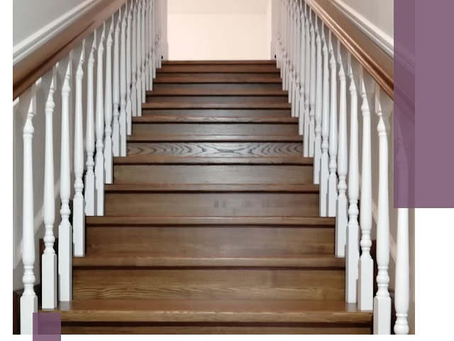 Лестницы из ясеня на заказ в Керчи — изготовление и монтаж