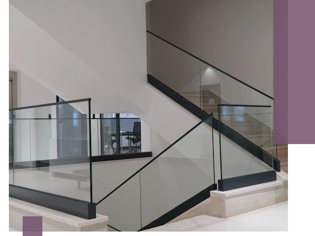 Стеклянные перила премиум-класса с установкой в Керчи