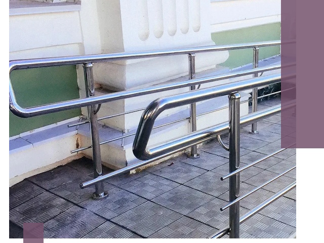 Ограждения пандусов из металла и нержавейки в Керчи