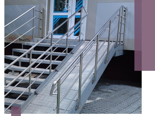 Пандус на крыльцо под ключ в Керчи: монтаж и изготовление