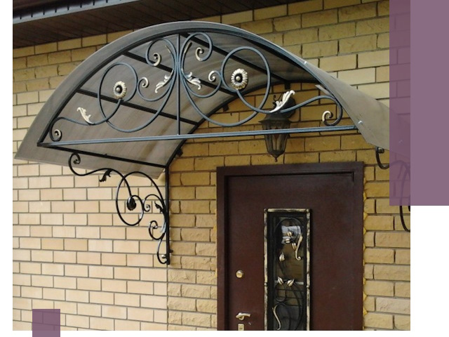 Изготовление козырьков из металла под ключ в Керчи