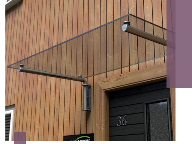 Стеклянные козырьки на входы и фасады в Керчи