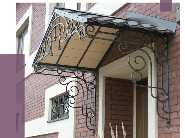 Двускатные козырьки в Керчи под ключ от 12765 руб.