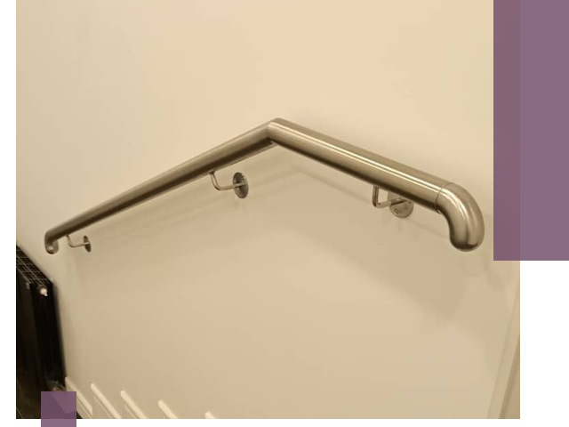 Изготовление пристенных поручней в Керчи под ключ за сроки